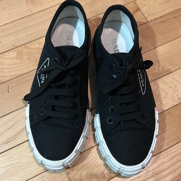 Loved❤️Prada Sneakers - Picture 2 of 6